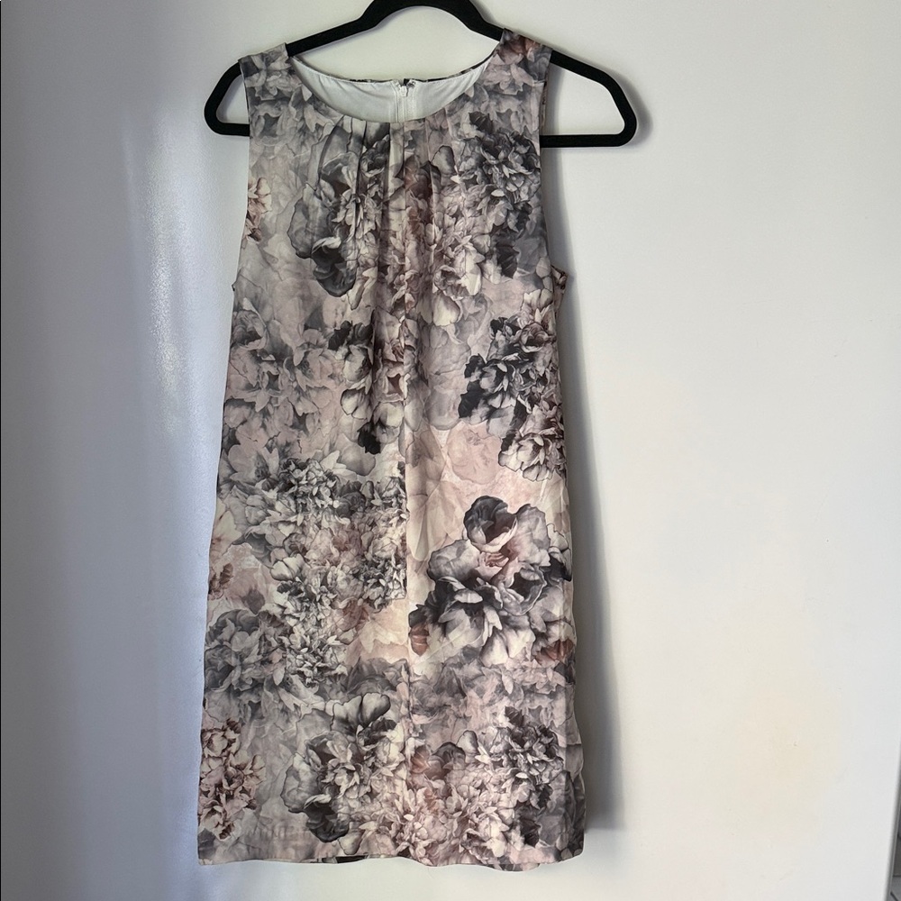 H&M Gray and Cream Patterned Dress